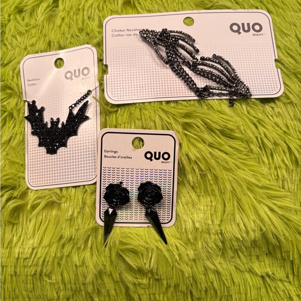 Black Jewelry Set